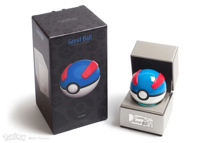 The Amazing Collectables Pokemon - Great Ball 1:1 Scale Life Size Die-Cast Prop Replica 8 The Amazing Collectables Pokemon - Great Ball 1:1 Scale Life Size Die-Cast Prop Replica