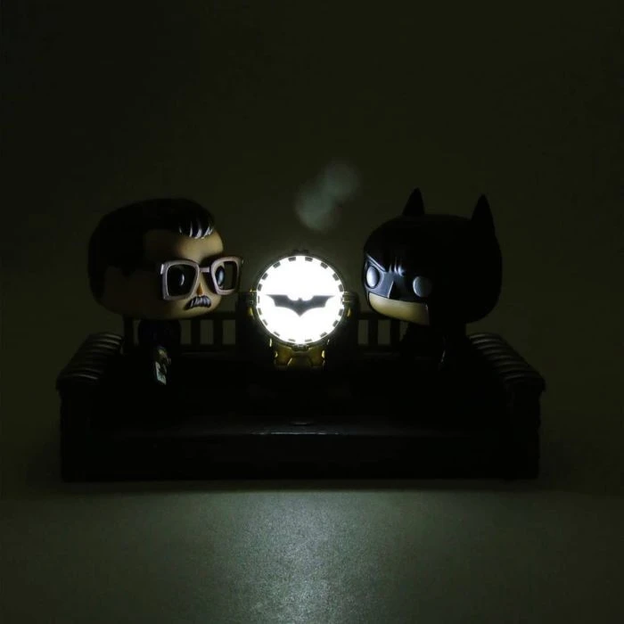 The Amazing Collectables Funko Pop! Batman Begins - Batman & Commissioner Gordon With Light Up Bat Signal 80th Anniversary Movie Moments - 2-Pack #291 Latest Additions 4 The Amazing Collectables Funko Pop! Batman Begins - Batman & Commissioner Gordon With Light Up Bat Signal 80th Anniversary Movie Moments - 2-Pack #291 Latest Additions
